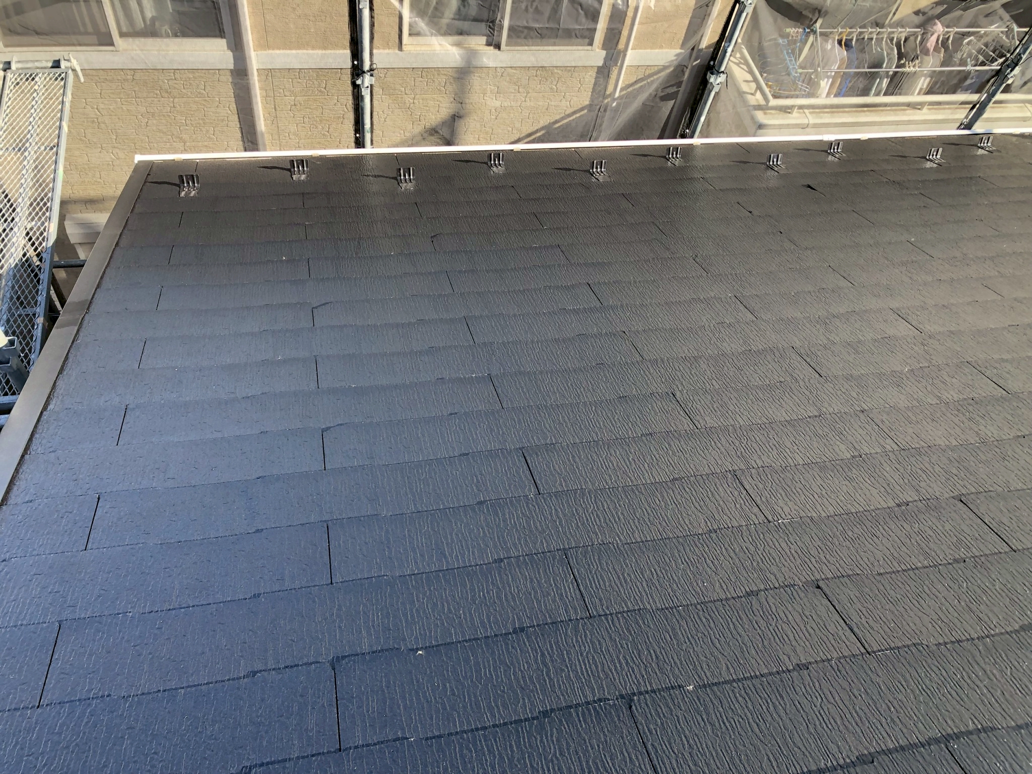 さいたま市桜区にて屋根修理〈築20年スレート屋根のひび割れ補修・屋根塗装工事〉 施工後